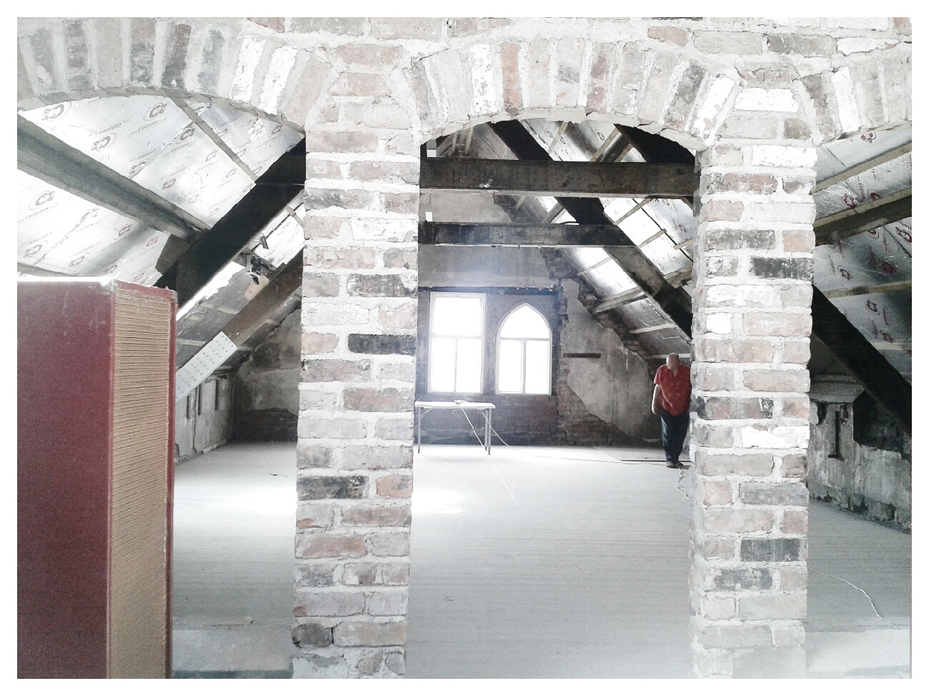 Music On Long Thin Wire by Alvin Lucier